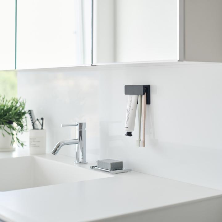 Immagine prodotto Yamazaki Ampio gancio adesivo porta spazzolino e dentifricio TOWER