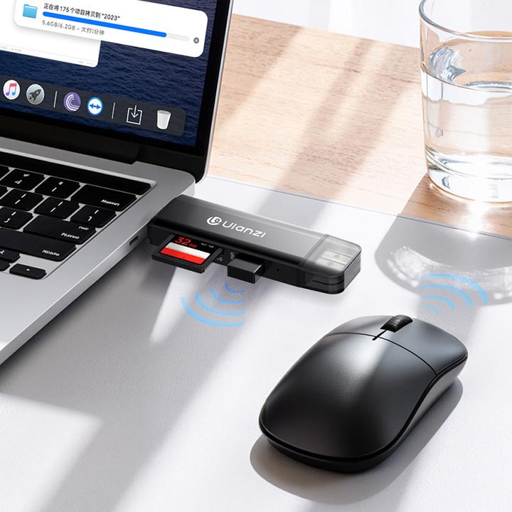 Actual product image Ulanzi CR3 3-IN-1 Card Reader 4.0 w/ USB EN USB-C (USB, USB-C)