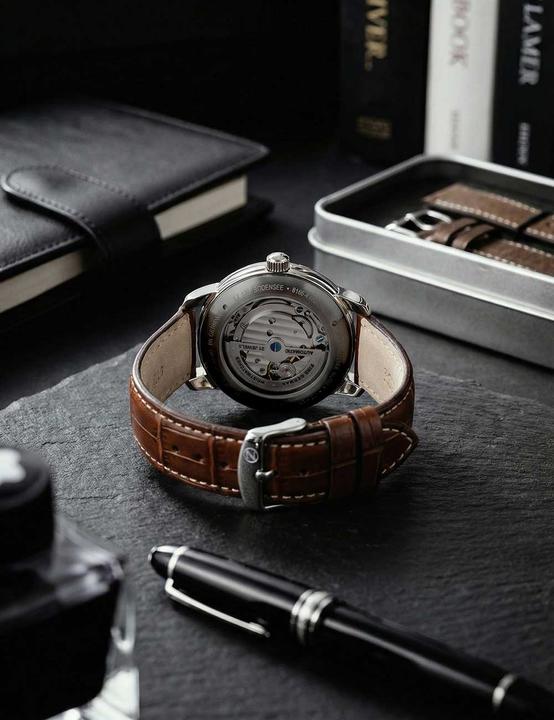 Actual product image Zeppelin LZ 120 Bodensee Automatic 8160-4 (Analogue wristwatch)