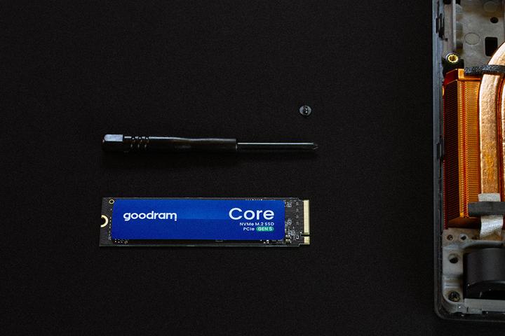 Produktbild Goodram SSDR-GRC01-2K0-80 (2000 GB, M.2, M.2 2280)