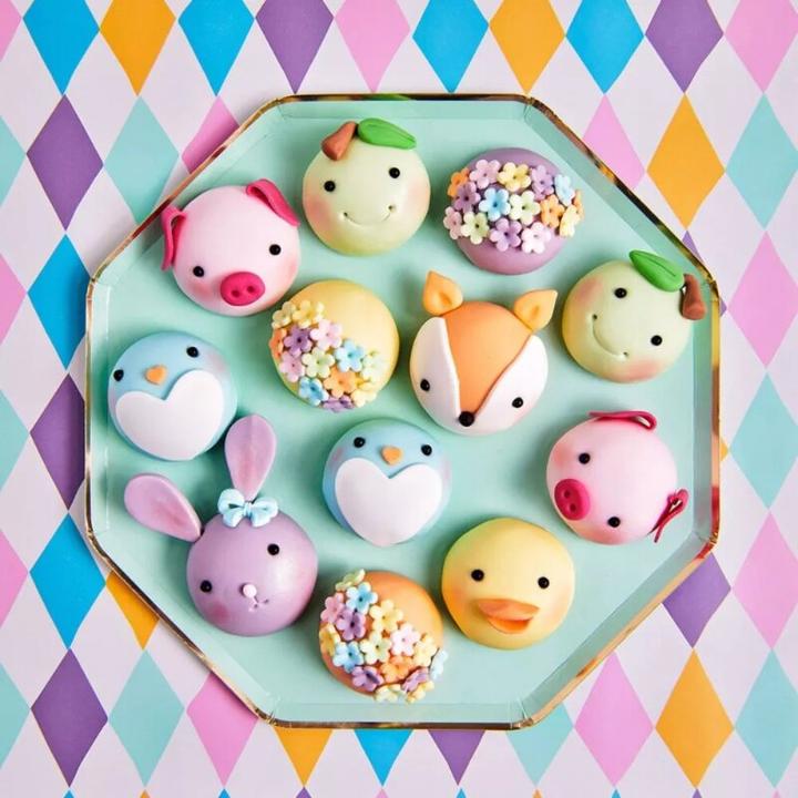 Actual product image FunCakes Sugar paste - Natural beige - 250gr (1x)