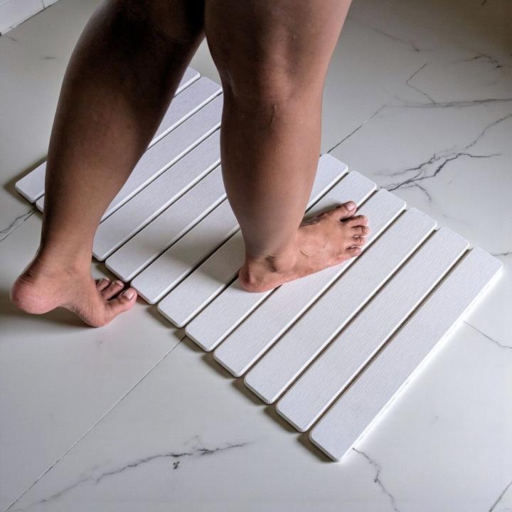 Actual product image Moonstone Badematte Melipa XL weiss aus Kieselgur (76 x 43 cm)