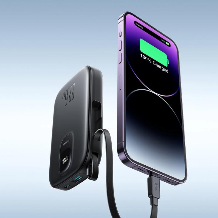 Productafbeelding Joyroom JR-PBF18 22.5W 10000mAh Powerbank with Built-in Lightning Cable + USB-C Cable 0.25 cm - Blac (10000 mAh, 22.50 W, 38.50 Wh)