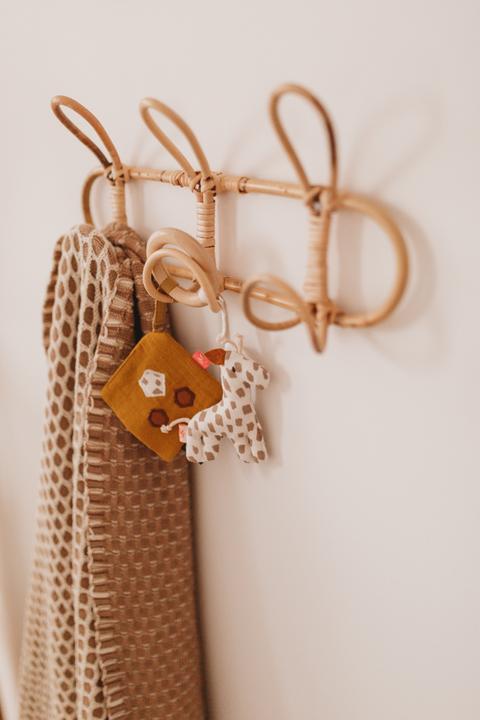 Actual product image Kikadu Teething Ring Giraffe with Crackling Cloth (3 Months)