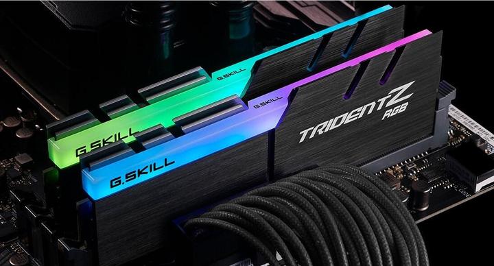 Productafbeelding G.Skill Trident Z RGB F4-4000C18D-32GTZR Geheugenmodule GB DDR4 (2 x 16GB, 4000 MHz, DDR4 RAM, DIMM 288 pin)