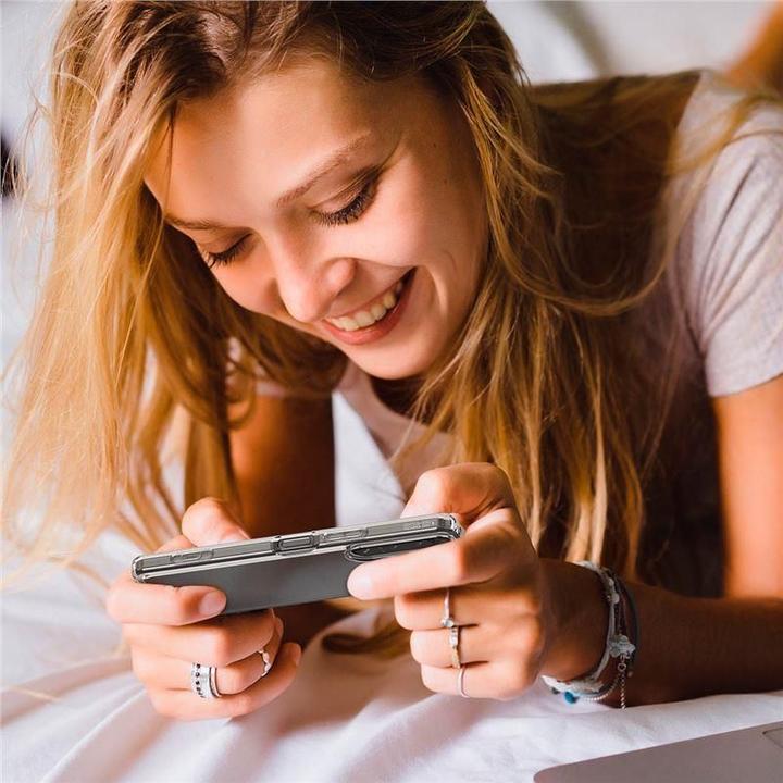 Actual product image Spigen Ultra Hybrid Case for Sony Xperia 5 IV - crystal clear (Sony Xperia 5 IV)