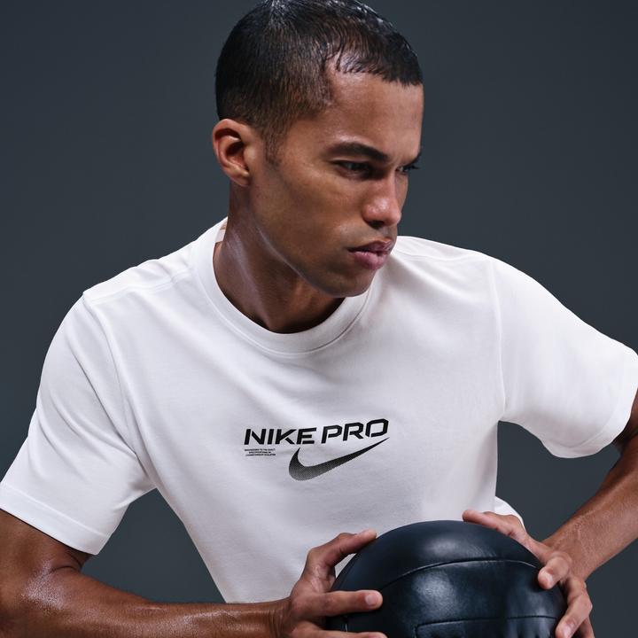Actual product image Nike Dri-Fit Tee Pro Training (L)