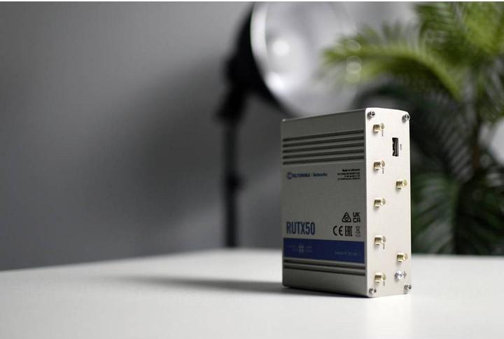 Actual product image Teltonika RUTX50