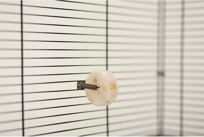 Produktbild Kerbl Nagerzubehör - Leckstein aus Bergkristallsalz - ca. 80 g