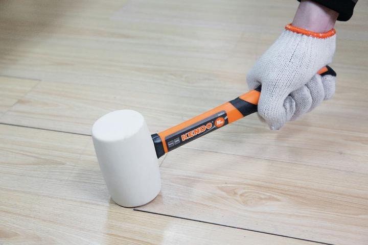 Immagine prodotto Kendo Gummihammer mit Fiberglasstiel (450 g)