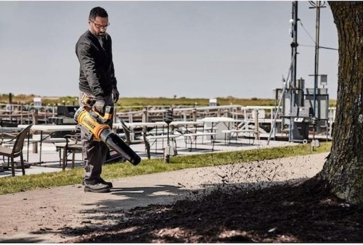 Actual product image DeWalt DCMBL777X1 (Rechargeable battery operated, Leaf blower, Workshop blower)