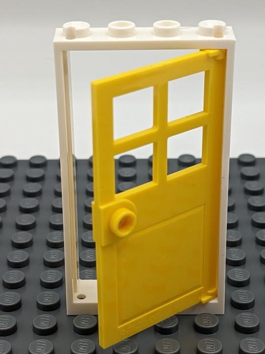Actual product image LEGO Door 1x4x6 yellow door + white frame - NEW - 100x (LEGO Accessories)