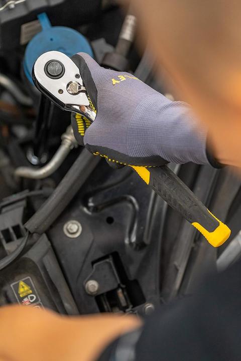 Produktbild Stanley Steckschlüsselsatz, 72-teilig, 1/2 Zoll, 1/4 Zoll, Vierkant, Typ Steckschlüssel- und Ratsch (21 mm)