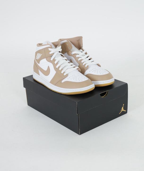 Produktbild Nike Schuhe Air Jordan 1 Mid (43)