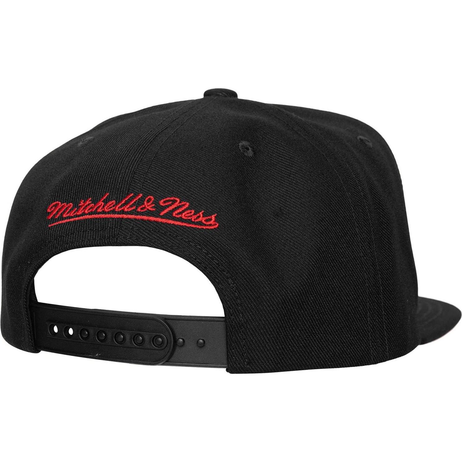 Thumbnail - Mitchell & Ness, Herren, Cap, Snapback Cap SHATTERED Chicago Bulls, Schwarz, (One Size)