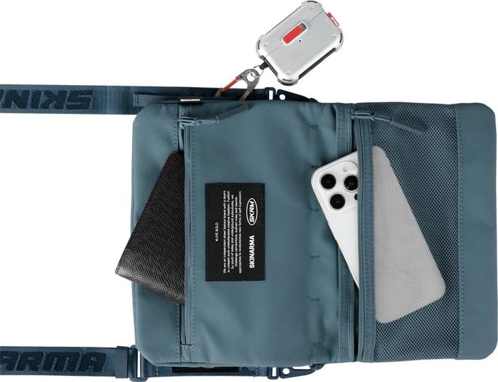Actual product image Guess Bag Crossbody Skinarma Juno blue