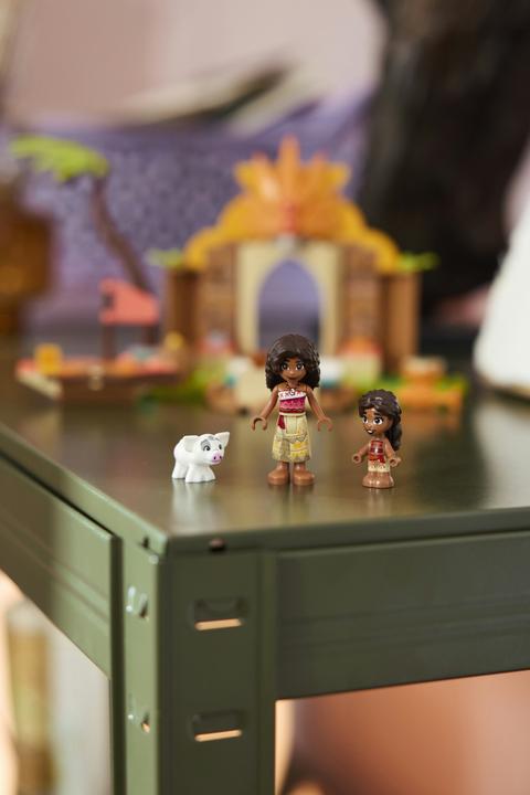 Produktbild LEGO Vaianas Hütte und Boot (43282, LEGO Disney)