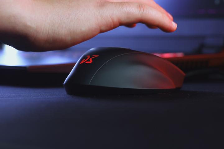 Actual product image Dream Machines DM2 Supreme (Cable)