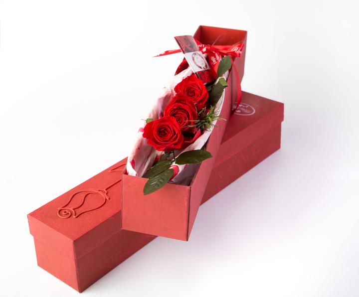 Actual product image Rosas Rivas Rose stem Premium 3-headed (56 cm)