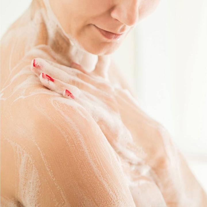 Produktbild Tork Hair & Body Flüssigseife, Shampoo & Duschgel, S1 Spender, Premium Qualität, 1 x 1000 ml (Flüssigseife, 1000 ml)