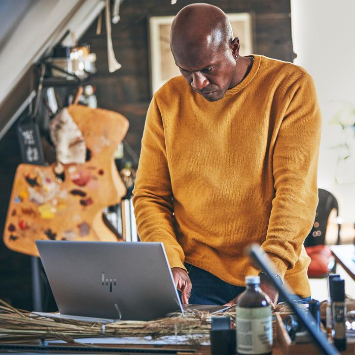 Productafbeelding HP ZBook Studio 16 G11 (16", Intel Core Ultra 7 155H, 32 GB, 1000 GB, DE)