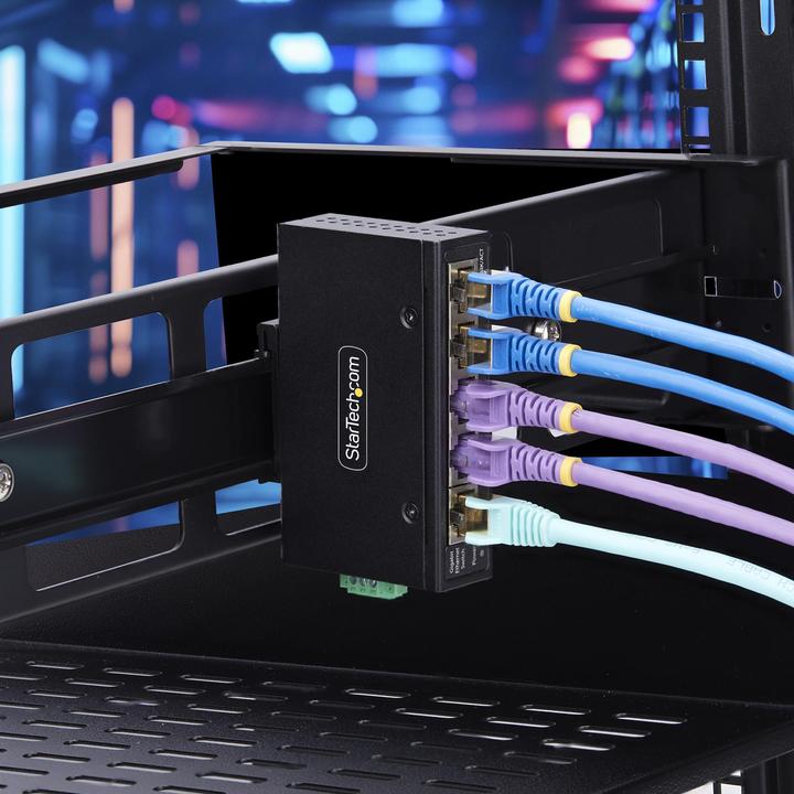 Actual product image StarTech Unmanaged Switch 5-Port Taa - (5 ports)