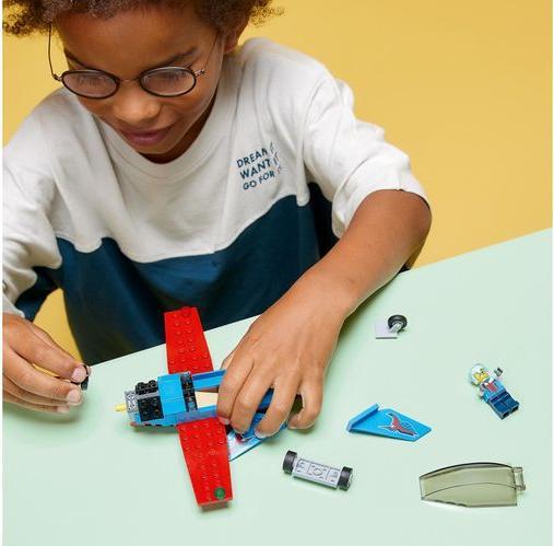 Actual product image LEGO Stunt Plane (60323, LEGO City)