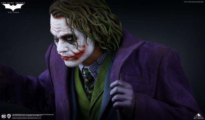 Produktbild Queen Studios The Dark Knight statuette 1/4 Heath Ledger Joker Regular Edition 52 cm