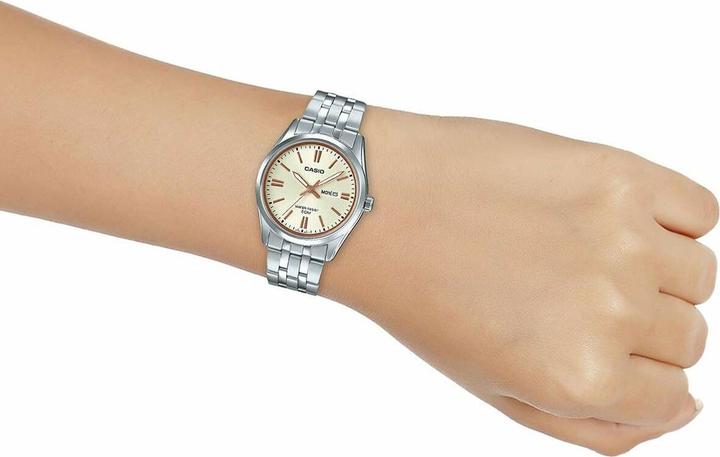 Produktbild Casio LTP-1335D-9A (30 mm)