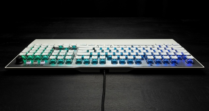 Produktbild Roccat Vulcan 122 Aimo (DE, Kabelgebunden)