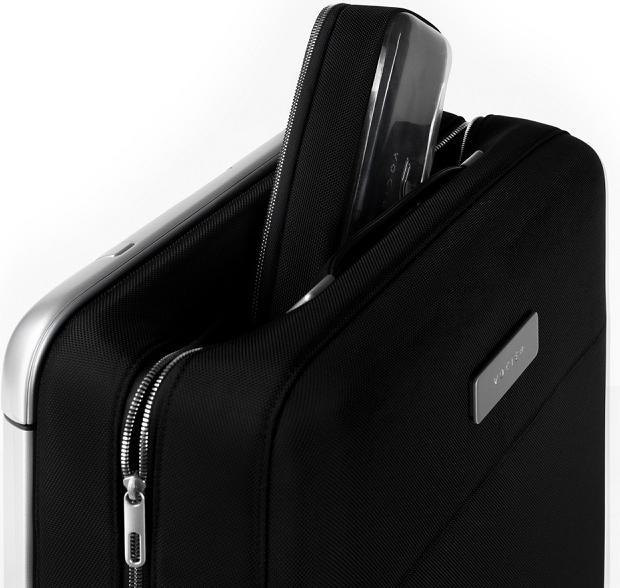 Actual product image Vocier Avant - Dopp Kit Small toilet bag with window (Manicure set)