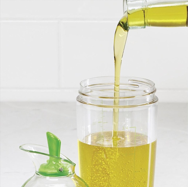 Actual product image OXO Salad dressing shaker (350 ml)