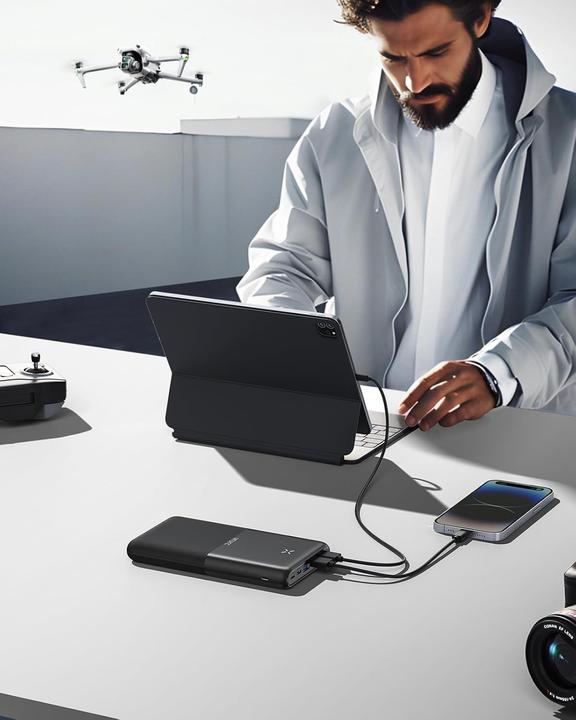 Image du produit Vrurc Powerbank 30000mAh, 22.5W, 4 Ausgänge, 3 Eingänge (30000 mAh, 22.50 W)