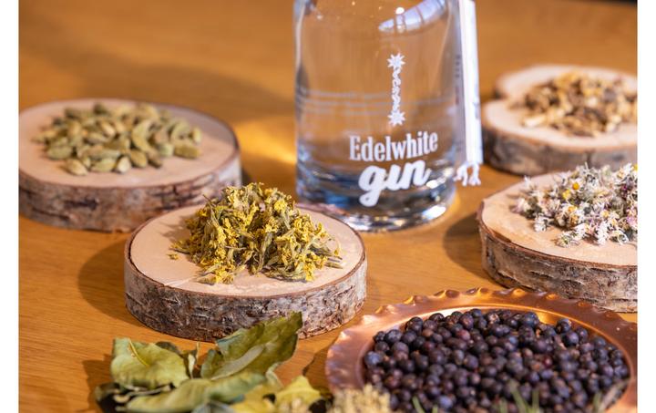 Produktbild Edelwhite London Dry Gin (1 x 50 cl)
