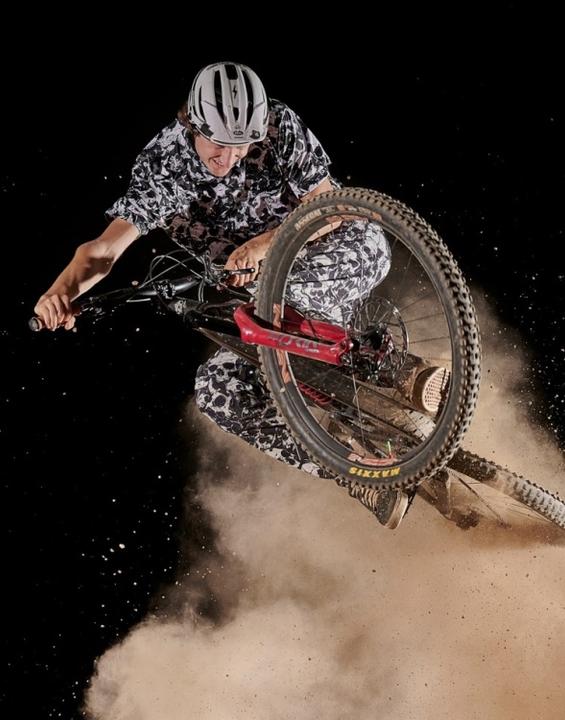 Actual product image Loose Riders Skulls Jersey Party Shirt (XL)