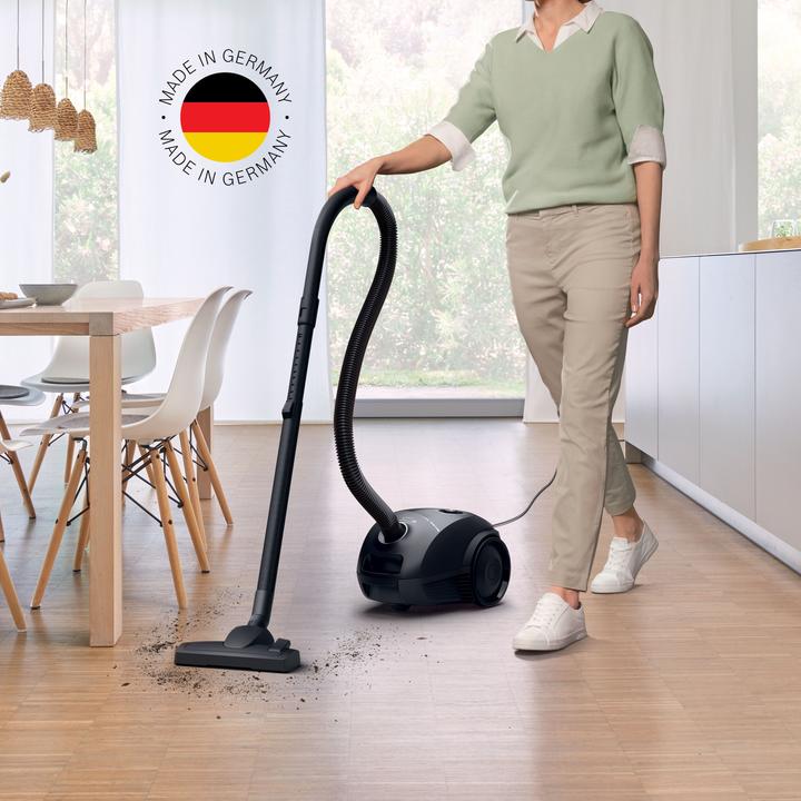 Produktbild Bosch Hausgeräte Vacuum cleaner BGBS2BA2 Bagged, Power 600 W, Dust capacity 3.5 L, Black, Made in Germany