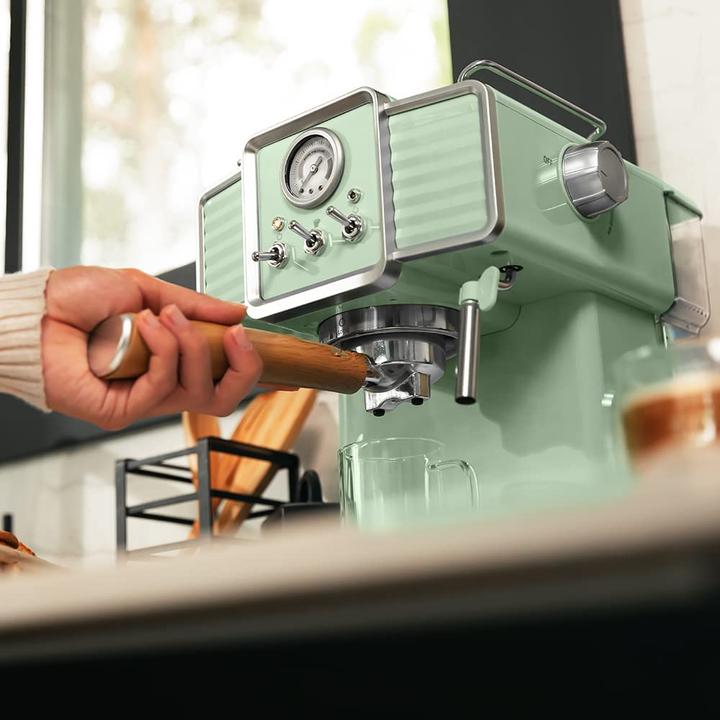 Actual product image Cecotec Express Power Espresso 20, Light Green