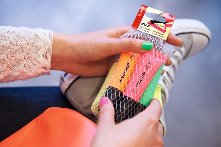 Produktbild STABILO NEON Textmarker (Gelb, Orange, Pink, Grün, 5 mm, 4 x)