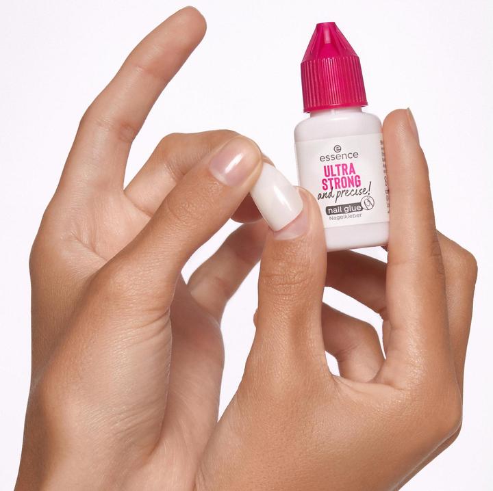 Produktbild essence Kleber (Nagelkleber, Transparent)