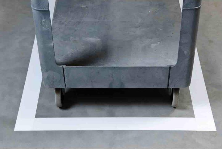 Produktbild Brady B-514, ToughStripe, Bodenmarkierbänder, Polyester, weiss, 101,6mm x 30m (104371) (101.60 mm)