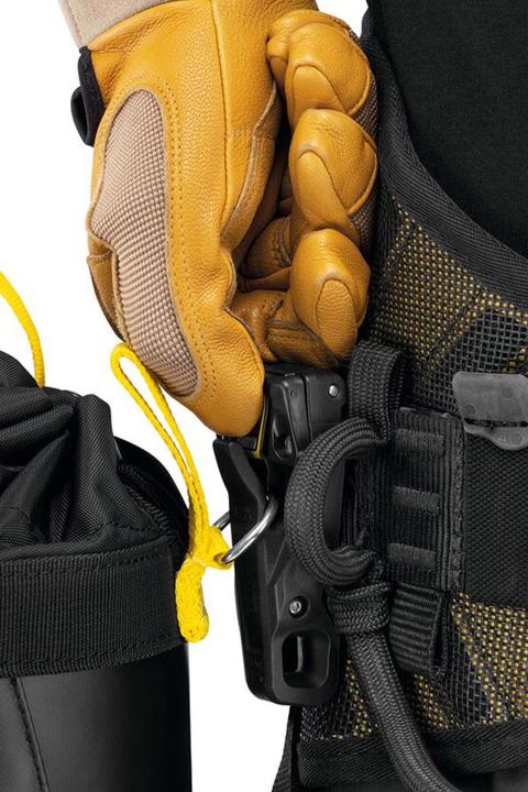 Produktbild Petzl Interfast zum Verbinden von TOOLBAG und TOOLEASH