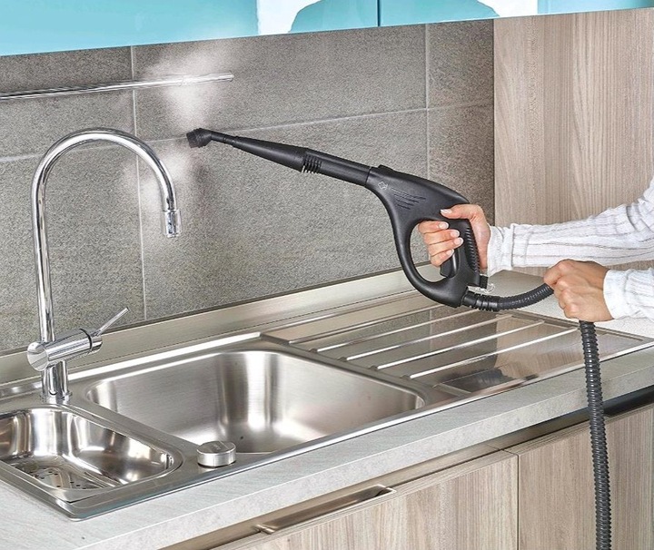 Actual product image Polti Steam cleaner PTEU0268 Vaporetto Smart 30 R Power 1800 W, Steam pressure 3 bar, Vanduo tank capacity (3 bar, 1800 W)