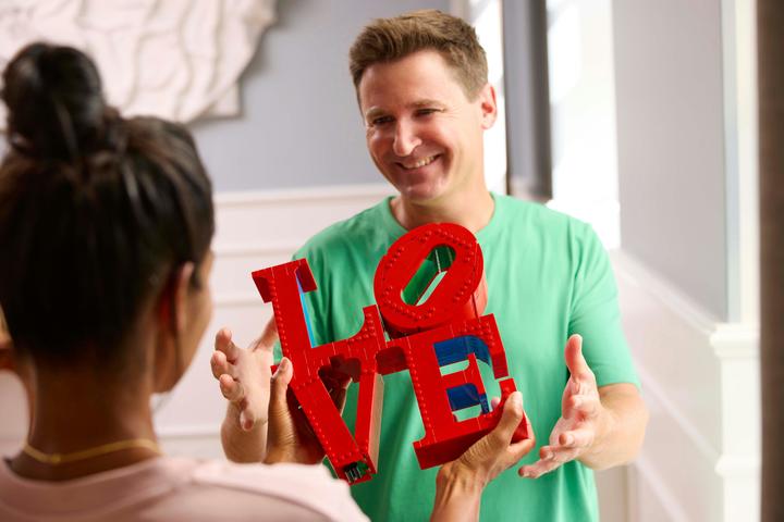 Actual product image LEGO Love (31214, LEGO Art)