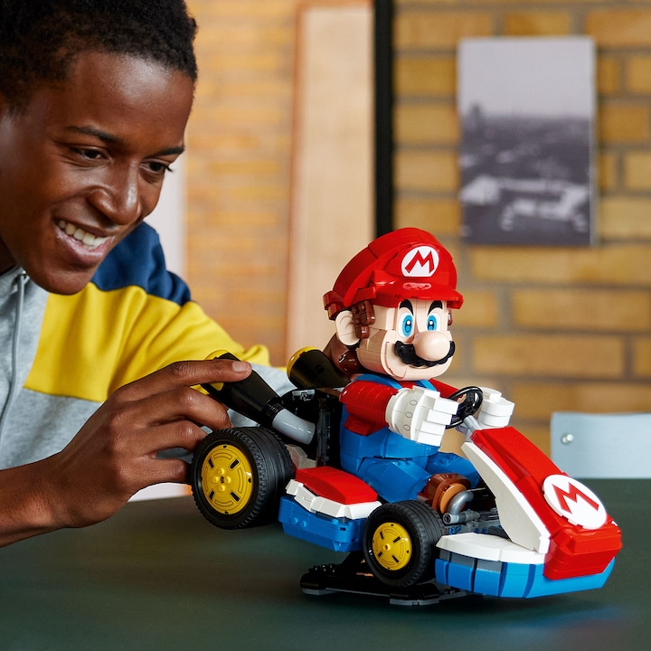 Actual product image LEGO Mario & Standard-Kart (72037, LEGO Super Mario, LEGO Rare Sets)