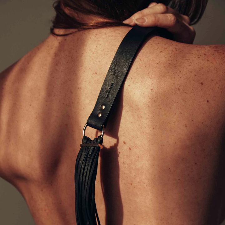 Produktbild Bijoux Indiscrets MAZE Tassel Flogger