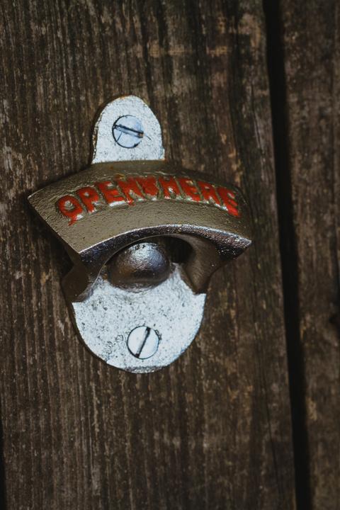 Actual product image Kitchen Craft Open Here (Electric corkscrew)