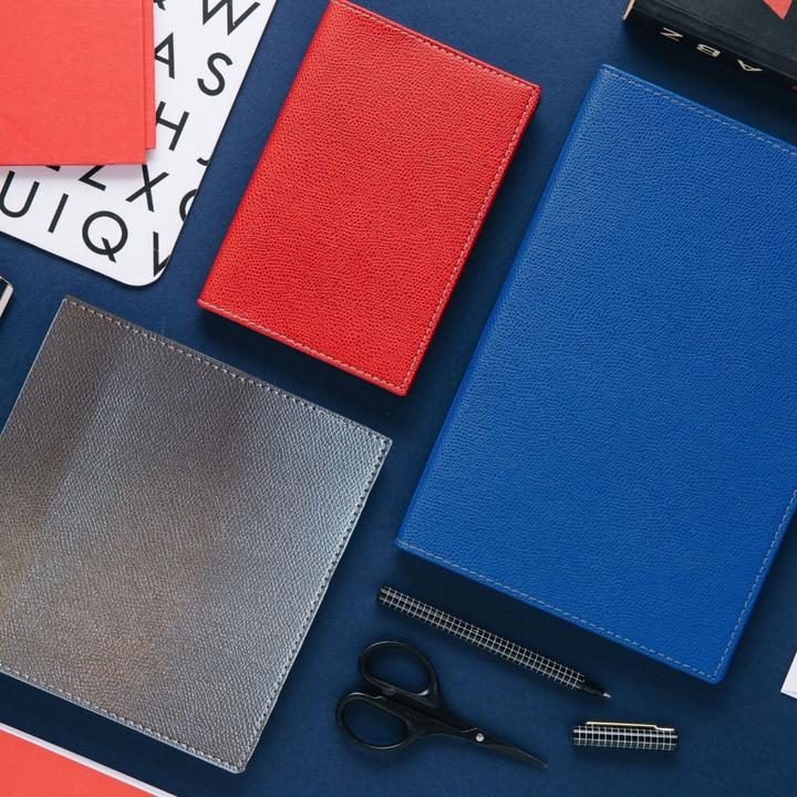 Immagine prodotto Quo Vadis Universitaire Club 20/21 QV028087 12M nero fr 10x15cm (A5, 1 settimana / 2 pagine)