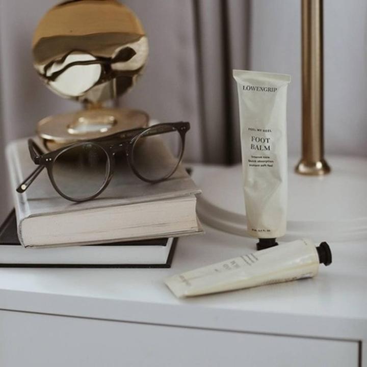 Produktbild Löwengrip Feel my Heal Fussbalsam Eisenkraut Rehydriert Peeling Beruhigt Erweicht Fuss Schnell Schnell Abso (Fussbad, 75 ml)