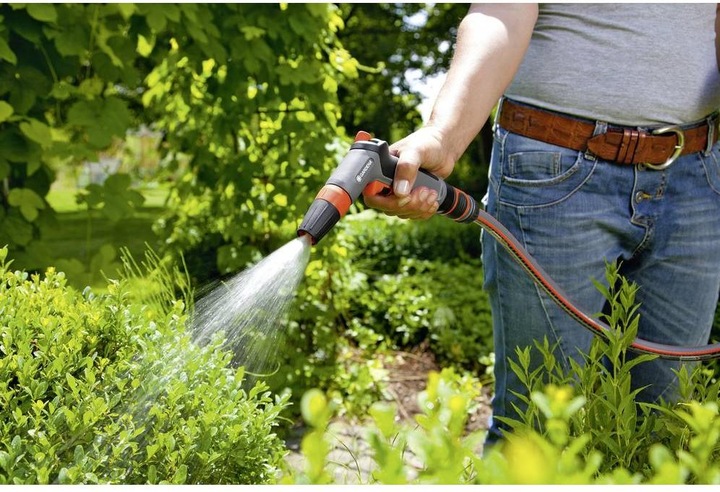Actual product image Gardena Classic cleaning syringe