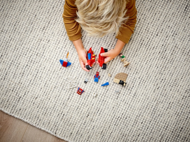 Actual product image LEGO The duel of Spider-Man and Sandman (76172, LEGO Marvel)